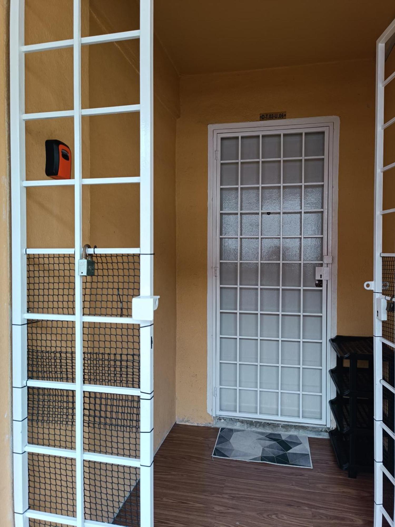 M.Fr Homestay Pangsapuri Putra Damai Putrajaya Extérieur photo